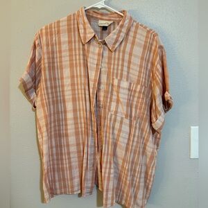 Universal Thread Women’s Salmon Plaid Button Down Shirt